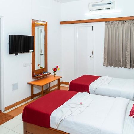 Hotel Green Field Satara Extérieur photo
