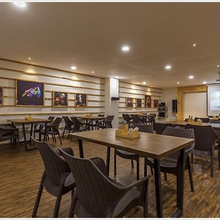 Hotel Green Field Satara Extérieur photo
