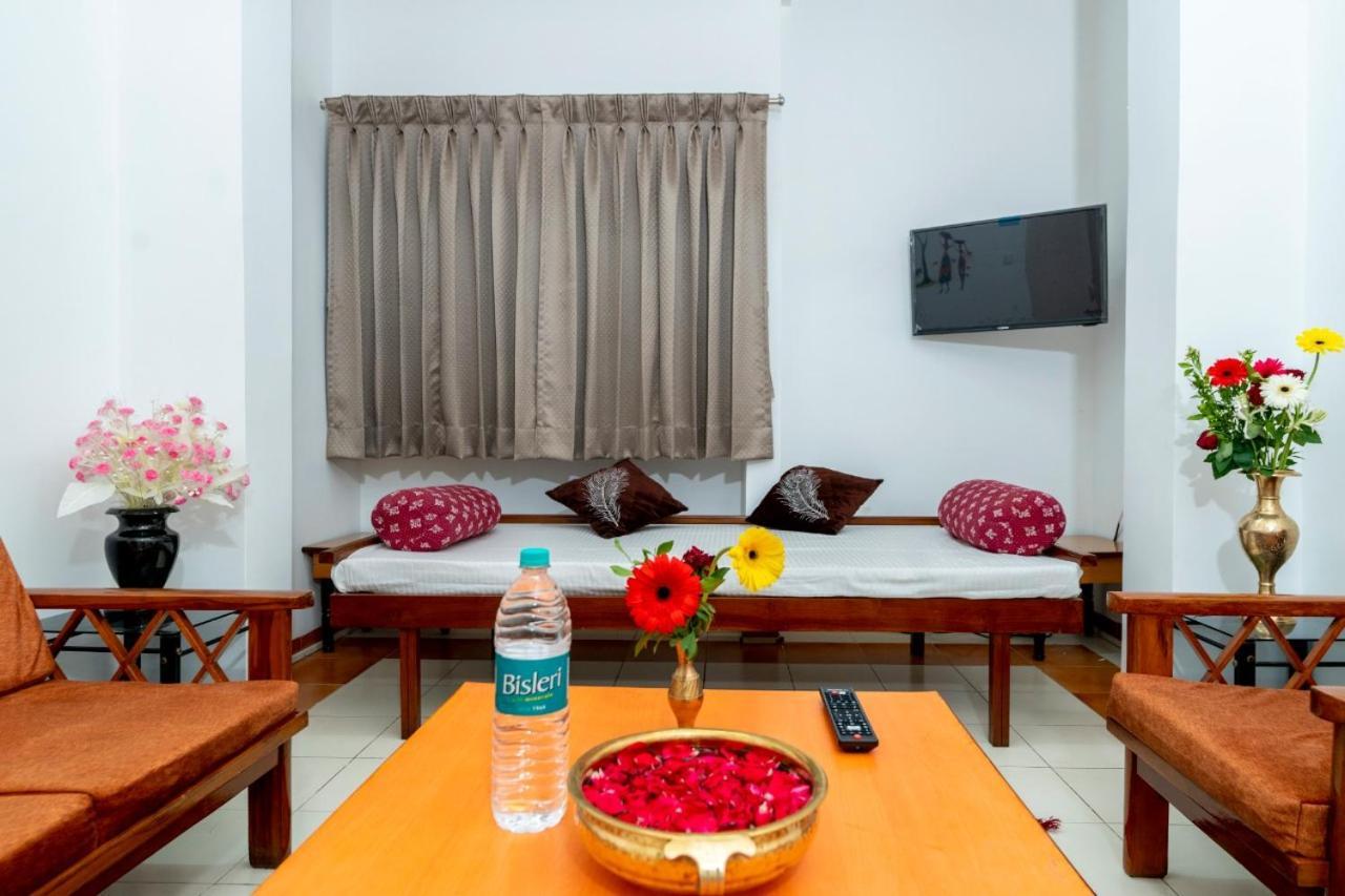 Hotel Green Field Satara Extérieur photo