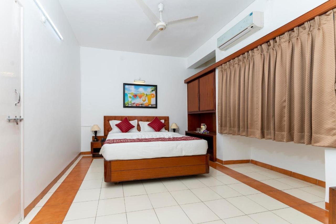 Hotel Green Field Satara Extérieur photo