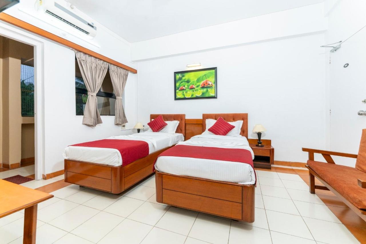 Hotel Green Field Satara Extérieur photo